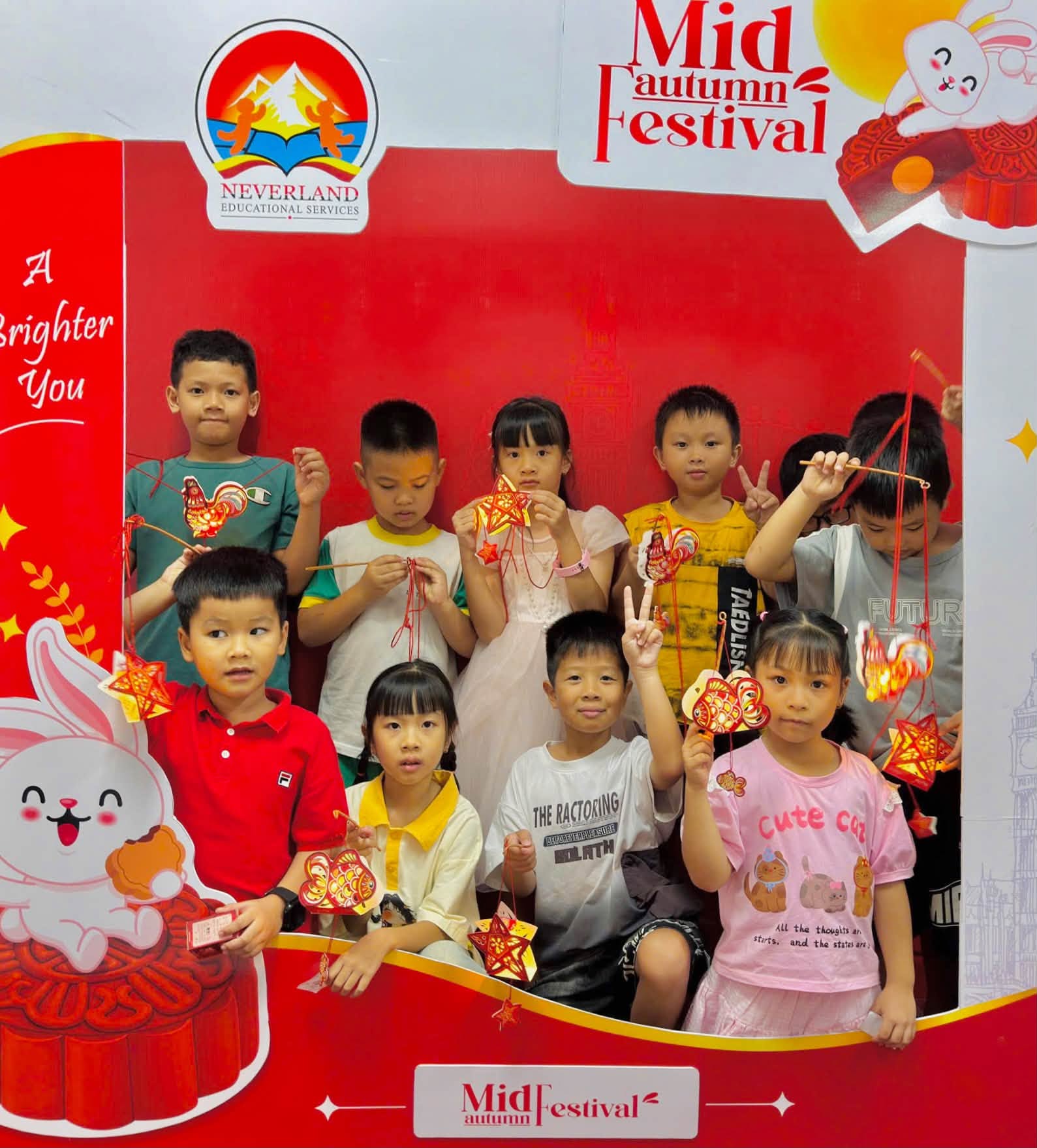 Những khoảnh khắc đáng yêu của các bé trong đêm hội Trung thu Neverland 2026
